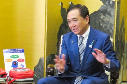 AEDに対する神奈川県の取り組みについて熱く語る黒岩知事